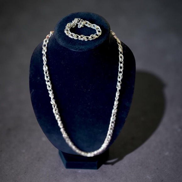 Monet silver double links with texture necklace and bracelet Vintage - Picture 4 of 13